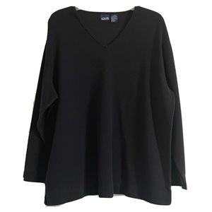 HONORS V-Neck Long Sleeve Knit Black Top